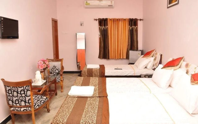 Hotel Vaani Villa