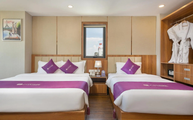 Lavender Riverside Hotel