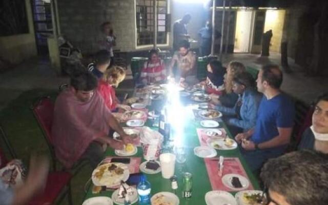 Homebase Gardens Hotel & Safaris