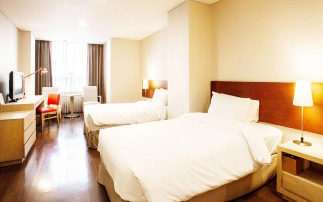 Ramada s & Suites Seoul Namdaemun