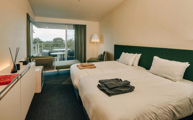 Botanical Pool Club – Guest Rooms – Kyonan