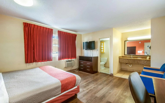 Motel 6 Washington, DC - Convention Center