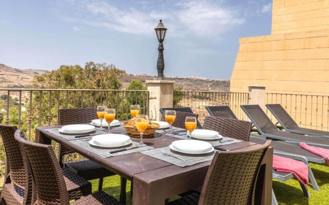 Ta Lucija 2 Bedroom Villa With Private Pool
