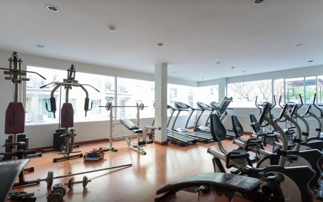 Comfy Room Near Bts Bangna, Free Wifi, Netflix, Pool, Gym