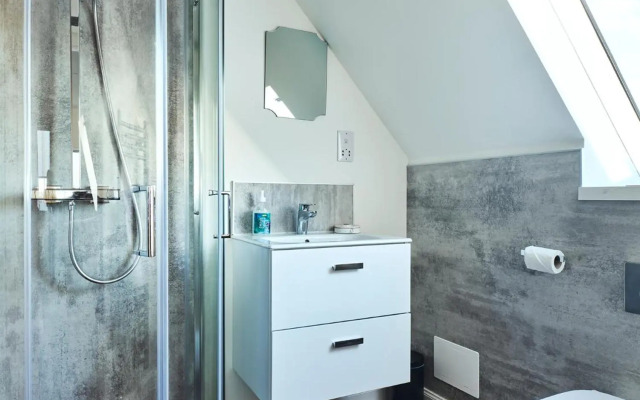 Monkstadt No 9 - Pretenders Escape