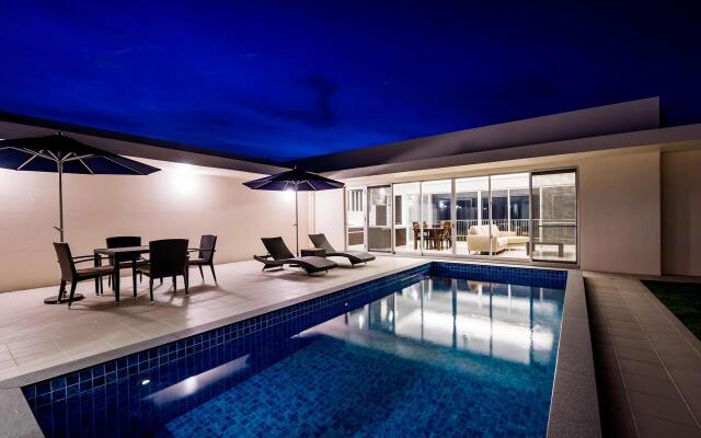 Viaul Sky Villas Unten