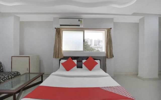 OYO Flagship 83069 Hotel Rudra Palace