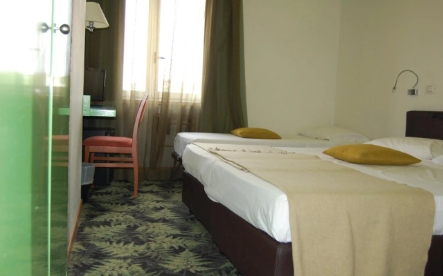 LH Arca Street Art Hotel