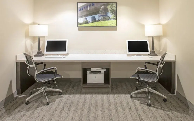 Best Western Plus Grand Castle Inn & Suites