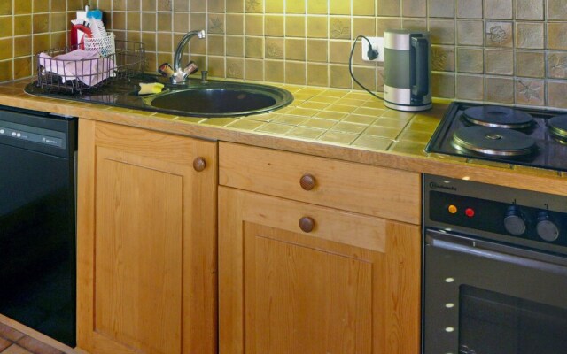 L Batcho Ayer in Ayer