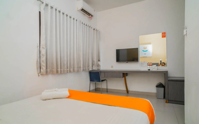 Sans Hotel Widarasari Cirebon