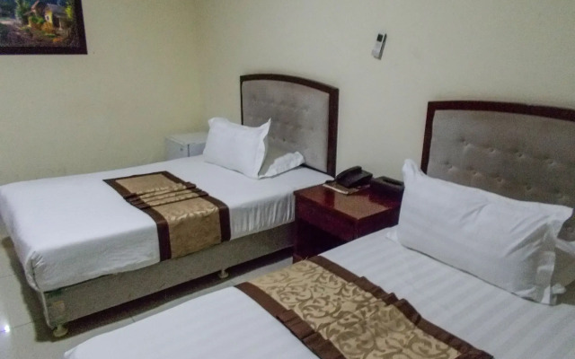 Four Pillars Lodge