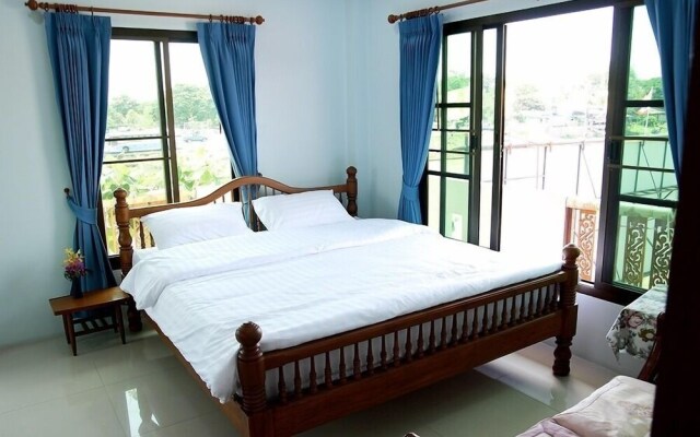 Loy Manee House
