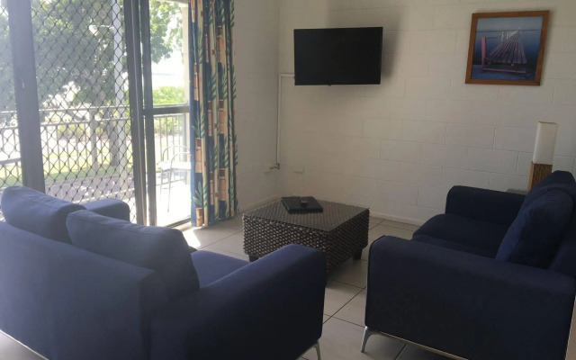 Whitsunday Waterfront Apartments