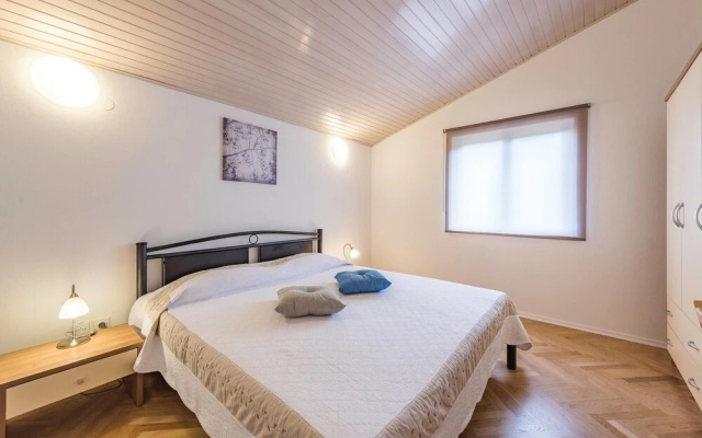 Stunning Home in Porec With Wifi and 3 Bedrooms - Hotel in Porec - Photo 4