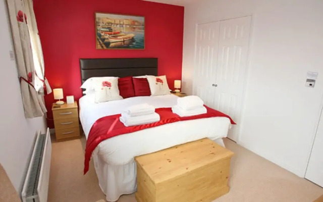 Driftwood in Poole With 3 Bedrooms and 3 Bathrooms