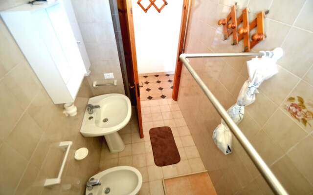 Air-conditioned Yoko Holiday Home for 5 Guests