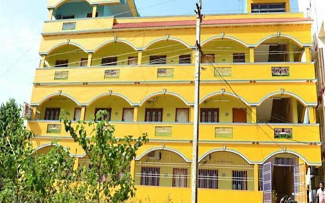 Hotel Gurusadan