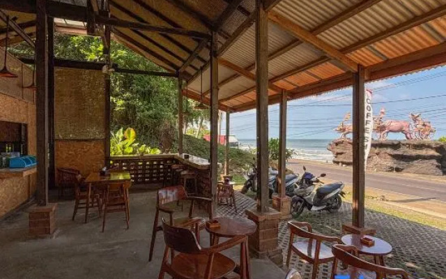 Salty Cabin Sunset Views Yeh Leh Beach – Restaurant – Lalanglinggah