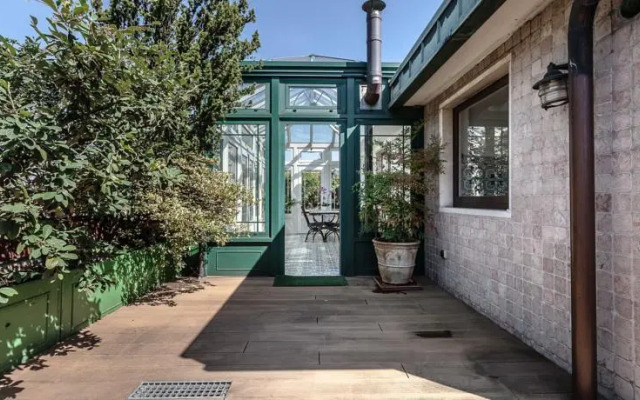 San Siro Attic with Sauna and Pool