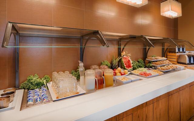 Best Western Plus Winnipeg Airport Hotel