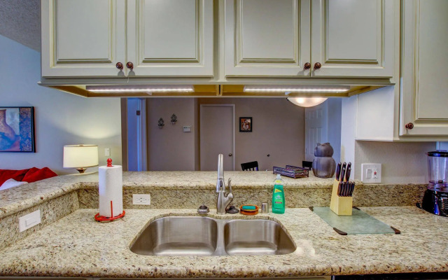 Sunshine Suites at Hillcrest