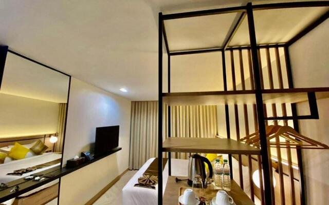 The Gold Living Life