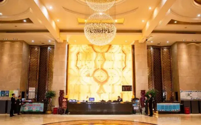Pingdingshan Runzeyuan Shenma Hotel