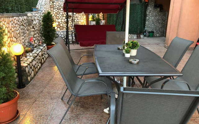 Стаи за Гости Тони и Крис