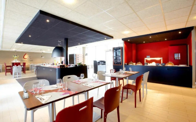 Hôtel Restaurant Campanile Paris 19 - La Villette