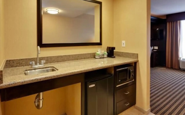 Hampton Inn & Suites Fresno-Northwest