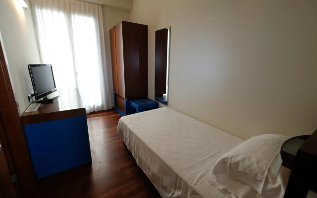 Hotel Embassy & Boston