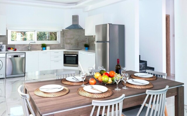 Carmen Paralimni in Paralimni