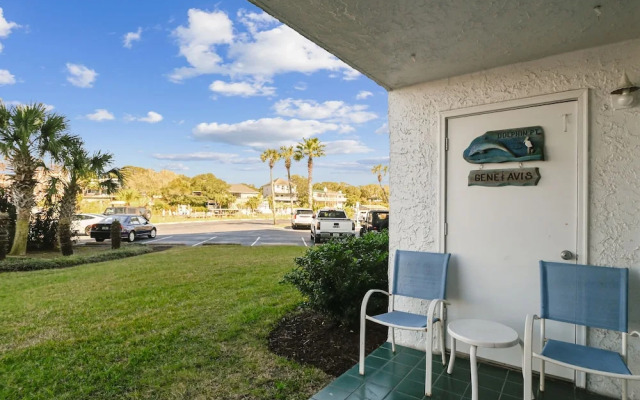 Dolphin Point 103b 2 Bedroom Condo by RedAwning