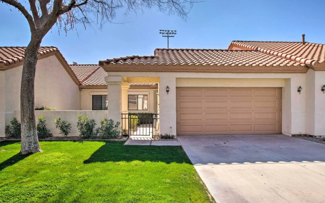 7 Mi to Mill Ave: Bbq-ready Mesa Townhouse