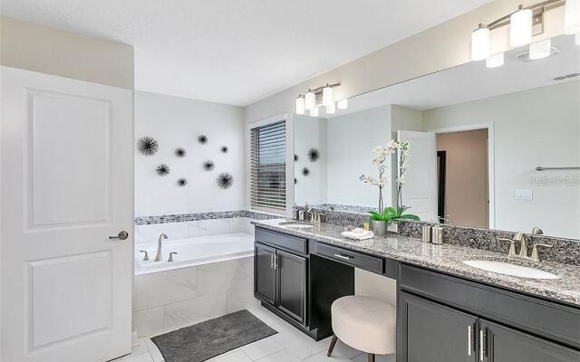 4815KING, Kissimmee, US