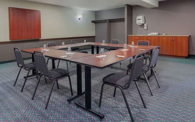 Super 8 by Wyndham Caraquet