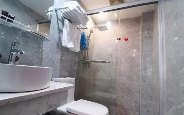 Junyi Hotel (Shaoxing Shangyu Pedestrian Street)