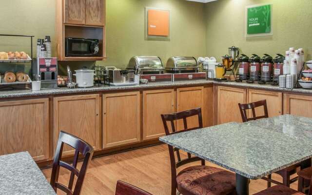 Quality Inn & Suites Farmington