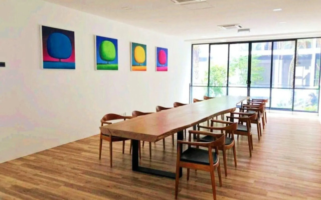 Quality Hotel & Suites Montreal East