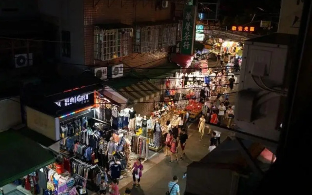 Fengjia Story House