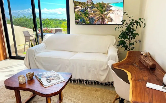 Studio 55 Private HotTube