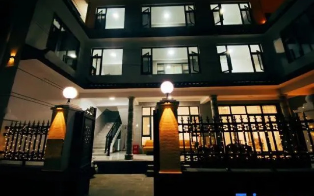 Snowy mountain Photography Hotel