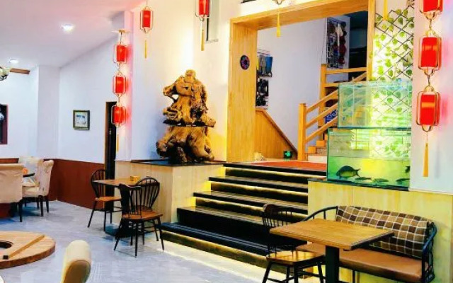 Lanxinmeng Yinxuege Holiday Hotel