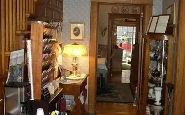 Rose & Thistle Bed & Breakfast