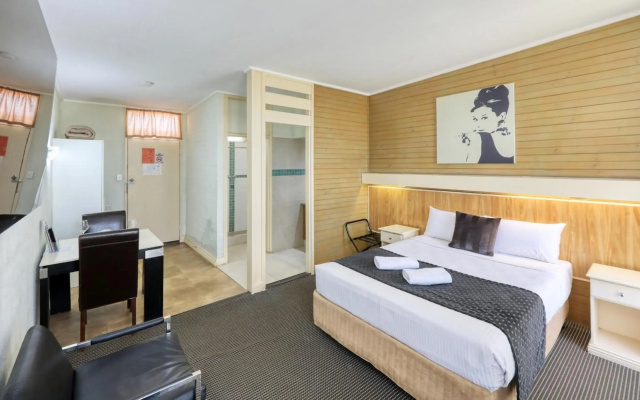 Rose City Motor Inn