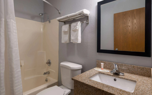 Super 8 by Wyndham Mattoon