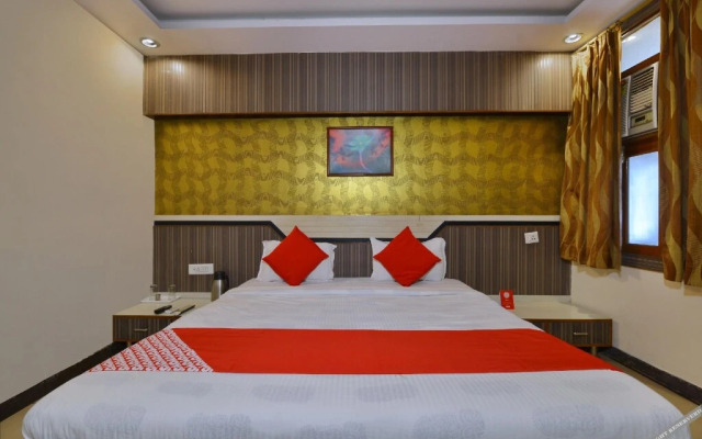Hotel A R Ganpati Plaza By OYO Rooms