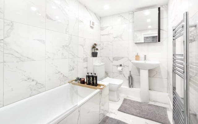 Luxury 3 Bedrooms Apartment in Central London