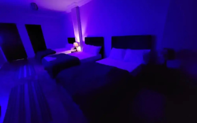 Pyramid Stars Inn